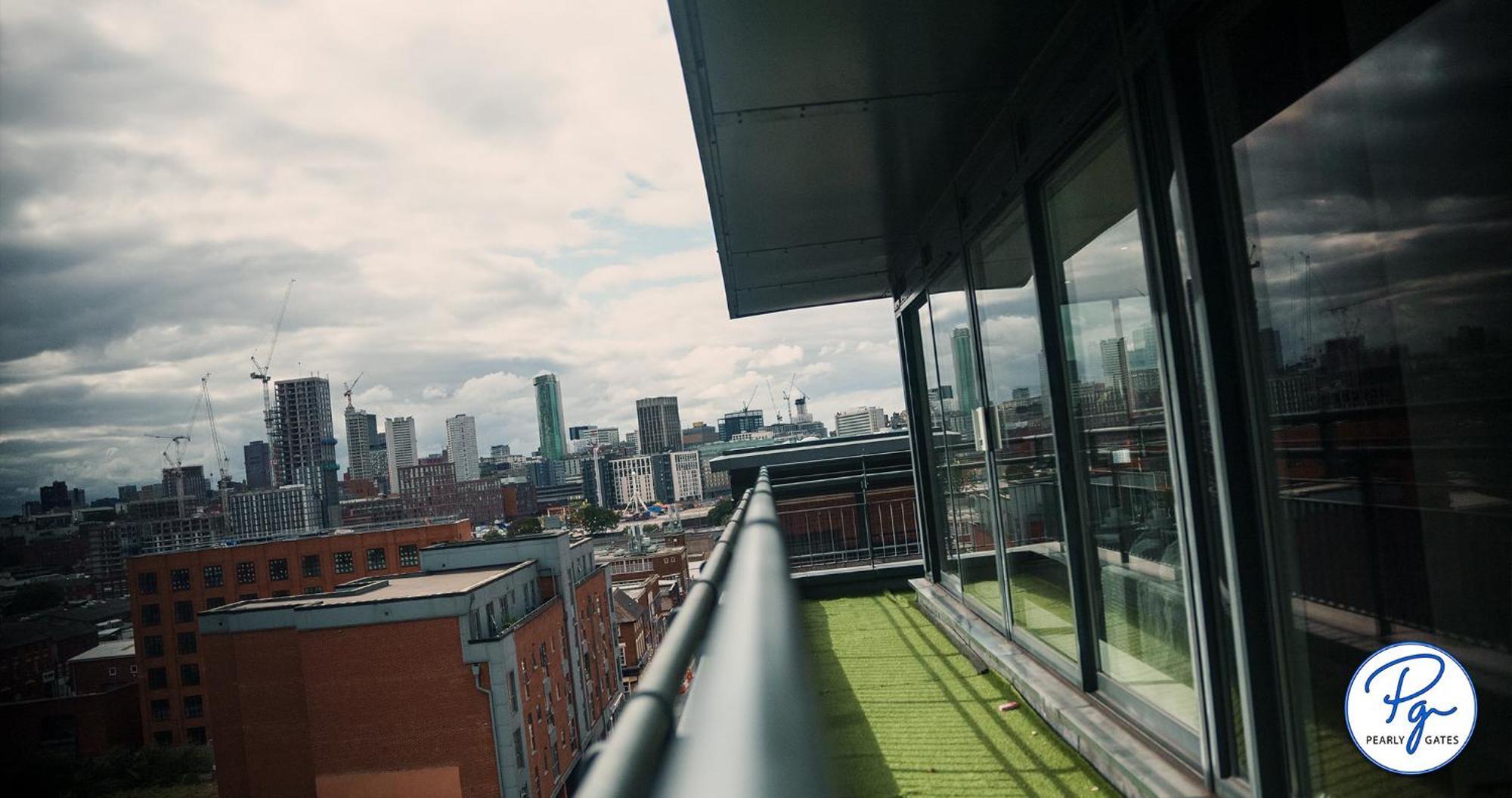 Penthouse - Amazing City Skyline Views - Free Parking - Balcony - Utilita Arena - New St Station - Bullring Shopping Birmingham Zewnętrze zdjęcie